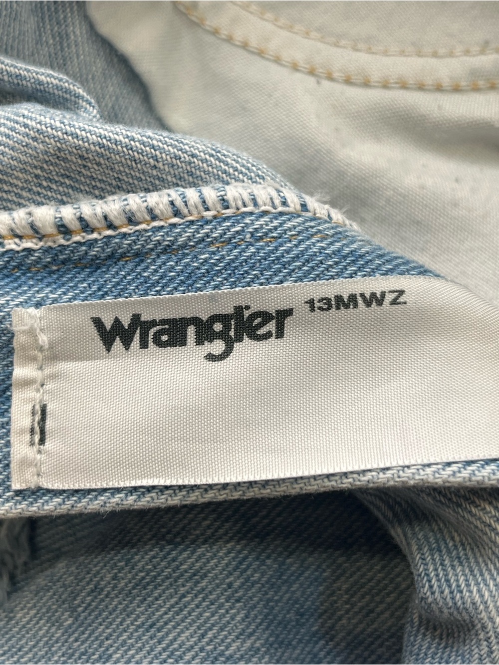 Wrangler Reworked Distressed Cutoff Denim Shorts Light Wash High Rise Size 30 - Picture 7 of 9